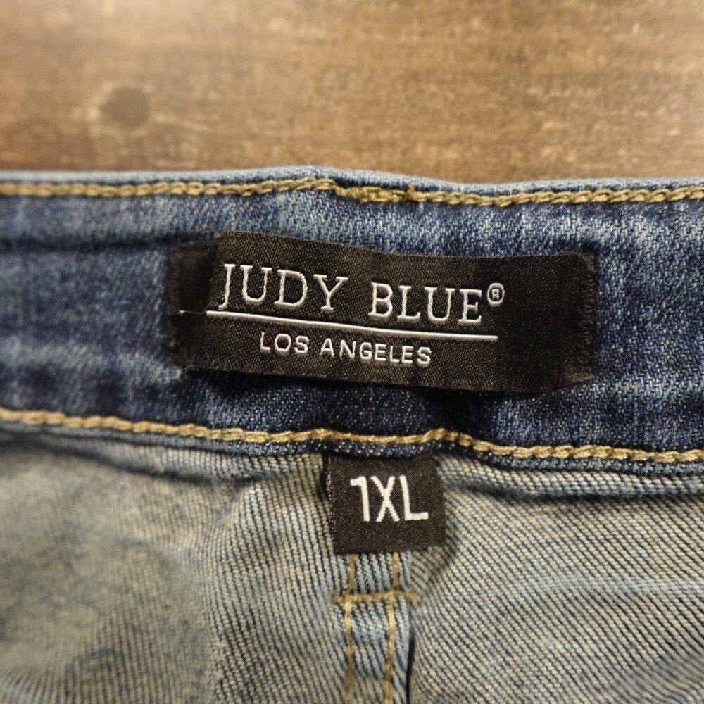 Judy Blue Denim Cutoff Shorts Women’s Plus‎ Size 1XL Blue - Picture 2 of 9